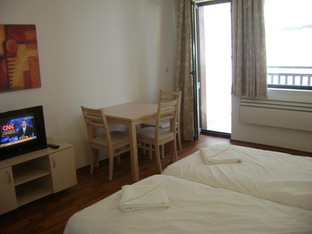 Гондола Апартментс Apartment Банско Стая снимка